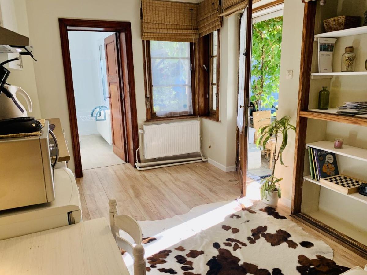 Gîte: À la courbe du fleuve Godinne Exterior foto